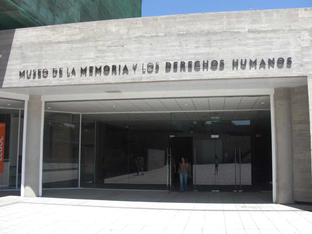 museu-da-memoria-e-dos-direitos-humanos-chile-1024x768