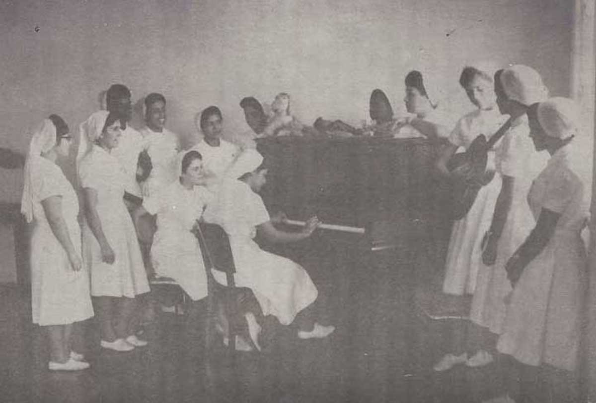 Emancipação feminina em uma escola de enfermeiras 1