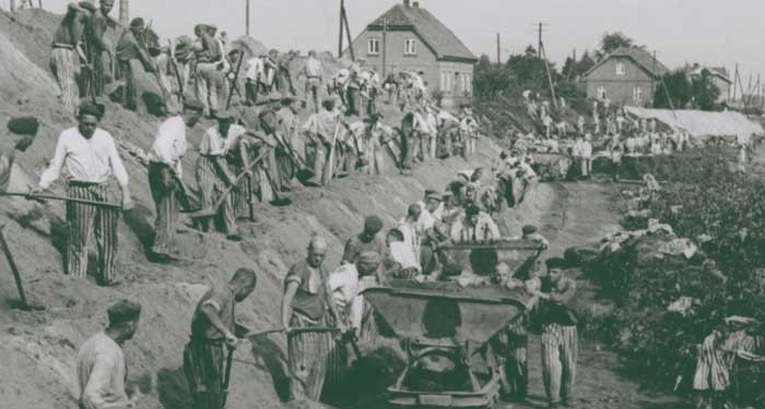 Foto do livro do Museu do Holocausto