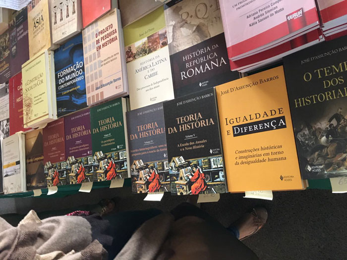 Feira de Livros Anpuh