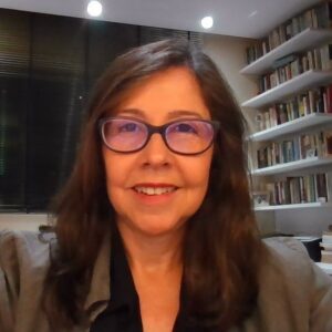 Cláudia M.R. Viscardi
