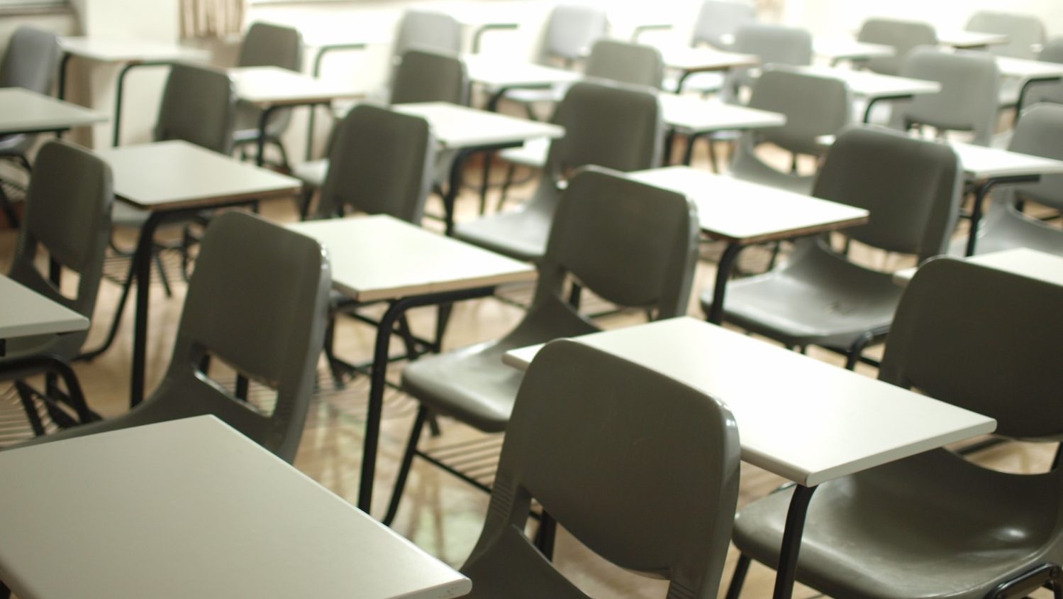Abertura de escolas sem protocolos aumenta em 270% o risco de contágio 1