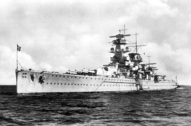 Explosões, suicídio e diplomacia: o encouraçado nazista “Almirante Graf Spee" 1